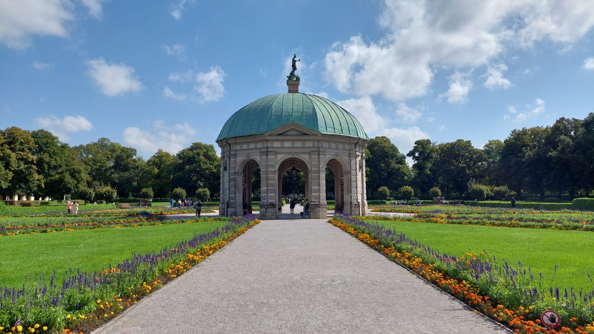 dianatempel-hofgarten-residence-munich-bavaria-germany dianatempel pavilion hofgarten munich residence summer sunny day bavaria germany