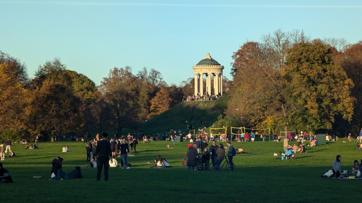 monopterus-temple-viewpoint-english-garden-munich-bavaria-germany monopteros temple english garden munich bavaria germany people sports late afternoon
